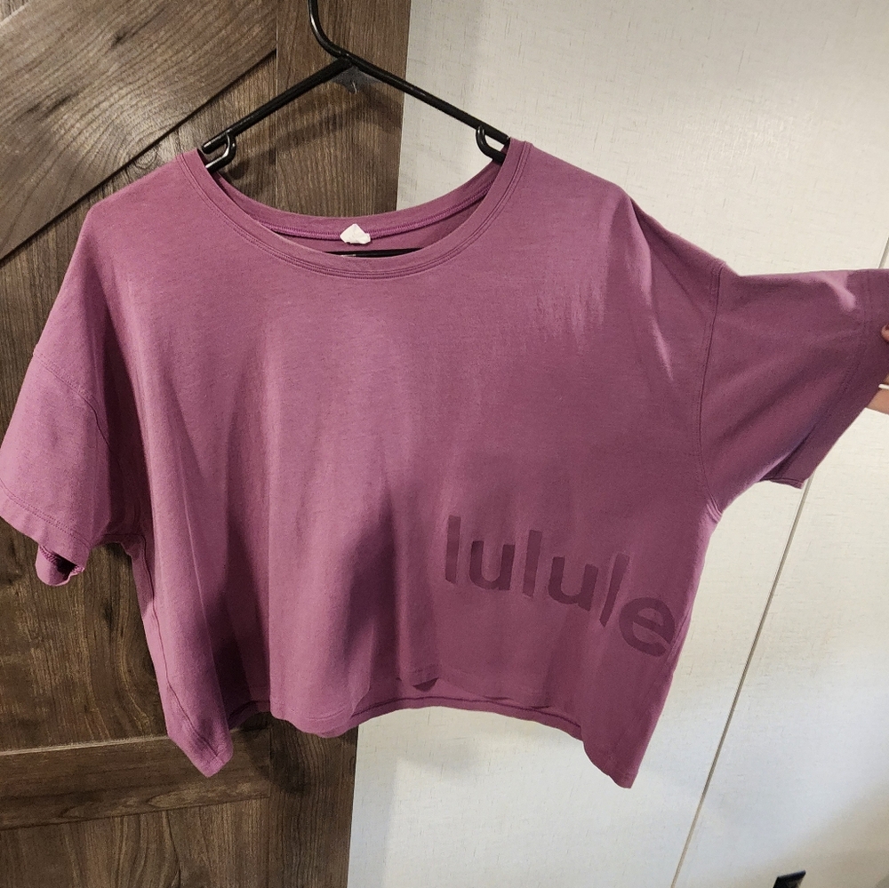 Lululemon Cates Tee *Graphic